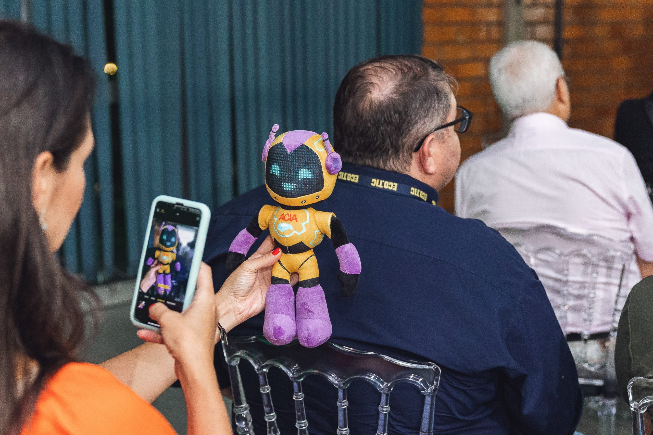ACIA lança revista e mascote em prestação de contas