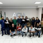 ACIA entrega R$ 10 mil em vales-compra