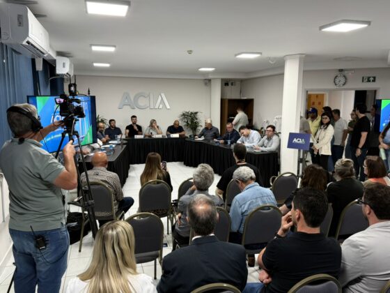ACIA recebe sessão da Câmara e cobra segurança e redução de impostos