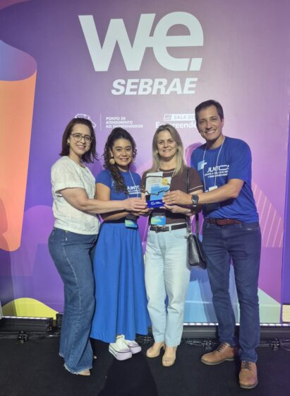 ACIA recebe Selo Ouro em atendimento do Sebrae/PR