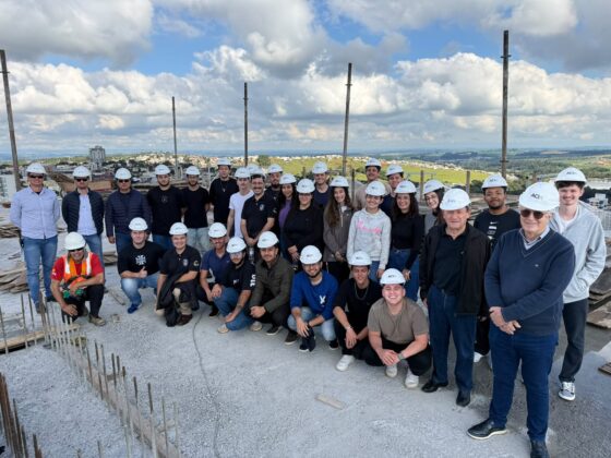 Acadêmicos de Engenharia Civil participam de integração no Centro Empresarial ACIA